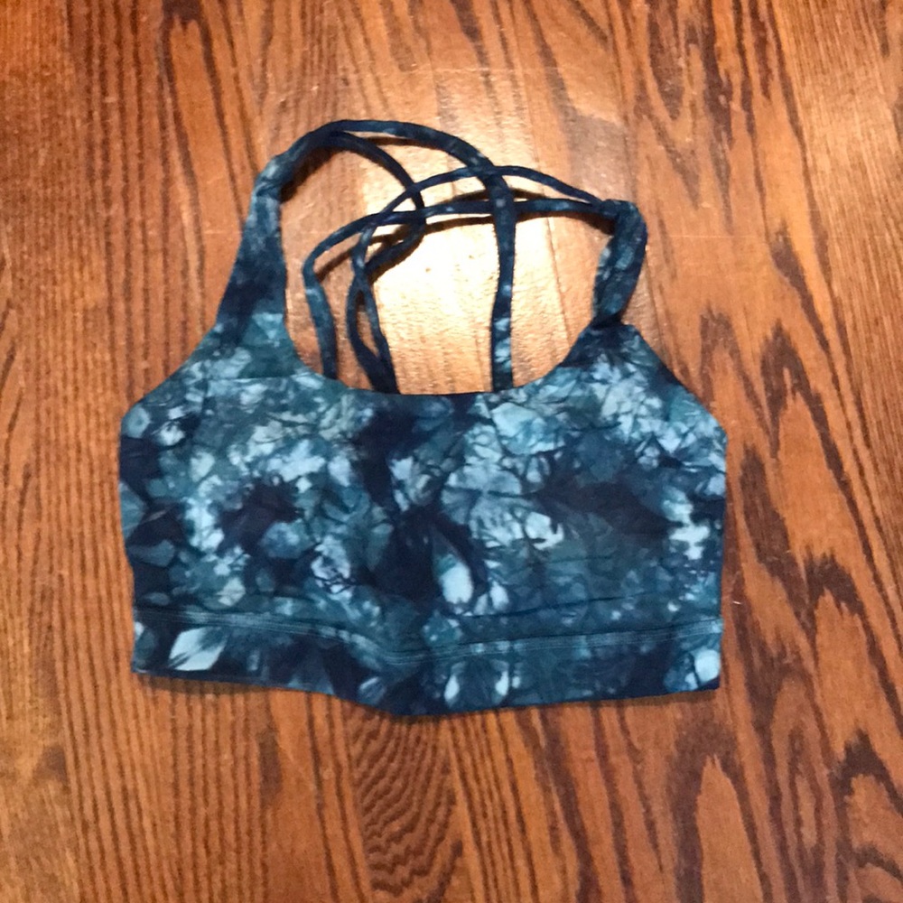 Lululemon sports bra